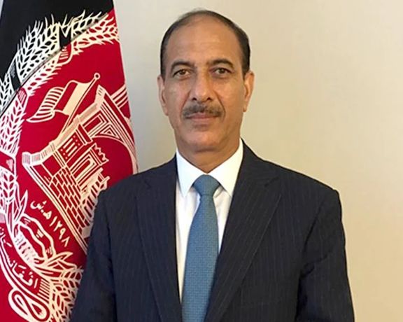 پخوانی افغان سفیر: پاکستان د طالبانو او مجاهدینو د ګډ حکومت هڅه کوي