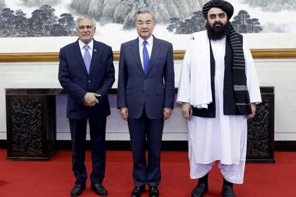 د پاکستان او طالبانو ترینګلې اړیکې؛ طالبان د هند او چین په لور ډېپلوماتیکې دروازې پرانېزي