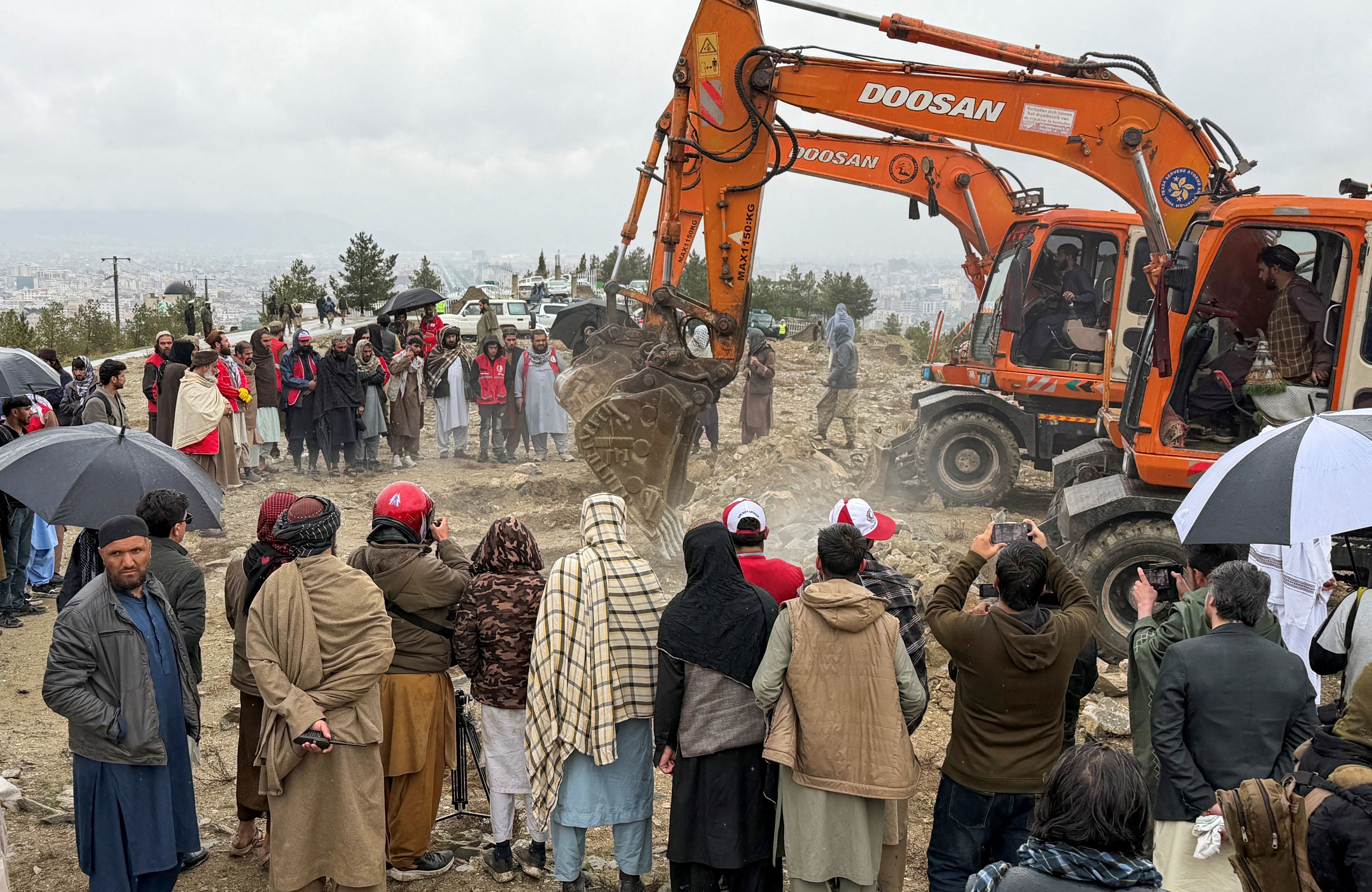 پاکستان و طالبان موقتاً آتش‌بس کردند