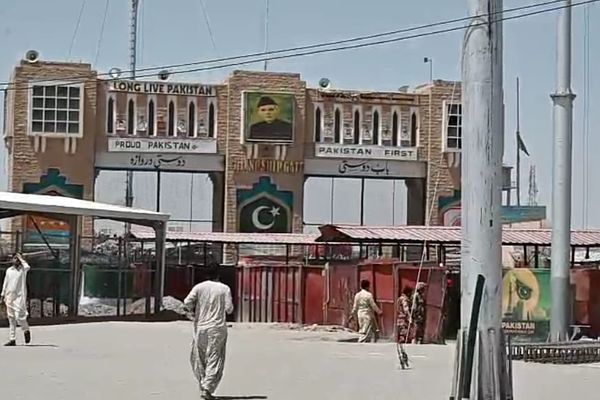 د چمن ـ سپین بولدک دروازې بندښت؛ سوداګرو ته ۲۲۰ مېلیون ډالره زیان اوښتی