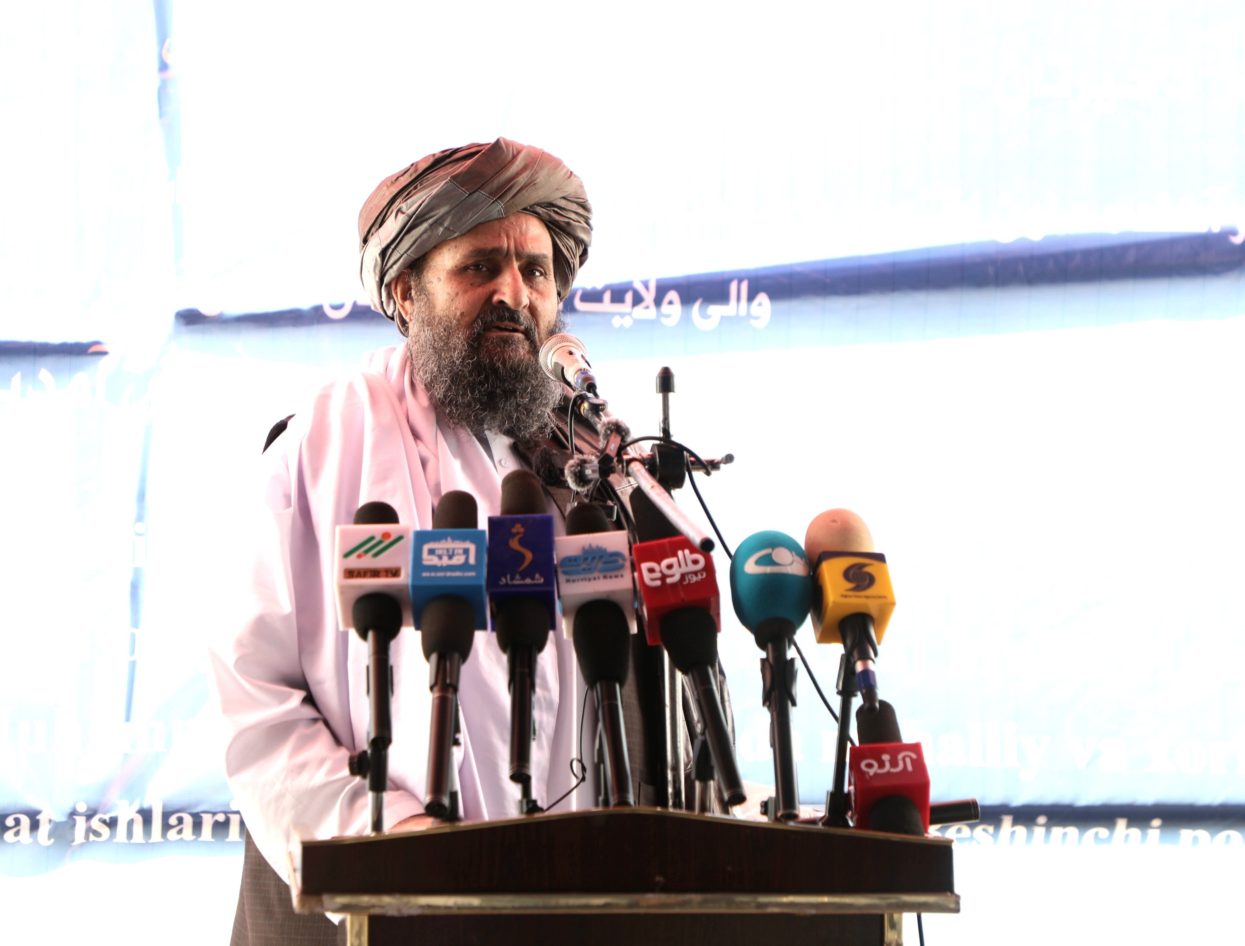 ملا برادر خواستار رفت‌وآمد بدون ویزا میان افغانستان و اوزبیکستان شد