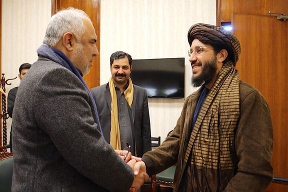 اسد قیصر په اسلام اباد کې د طالبانو سفارت ته د فاتحې لپاره ورغلی