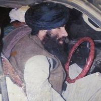 وزیر دفاع پاکستان: طالبان را چنان بزنیم که دوباره به غارهای توره بوره بگریزند