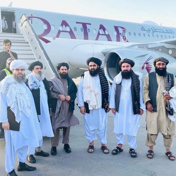 امیر خان متقي د یوه جګپوړي پلاوي په مشرۍ قطر ته لاړ