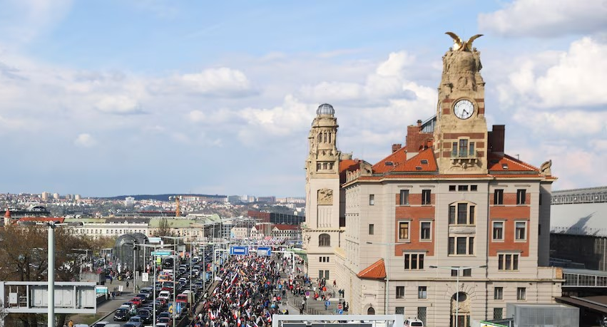 د چک څلور ځانګړي سرتېري د یوه افغان سرتېري د مرګ په تړاو تورن شوي