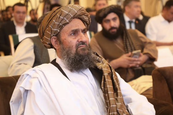 نائب رئيس وزراء طالبان يدعو لرفع القيود المالية: "تضر بأفغانستان والمنطقة والعالم"