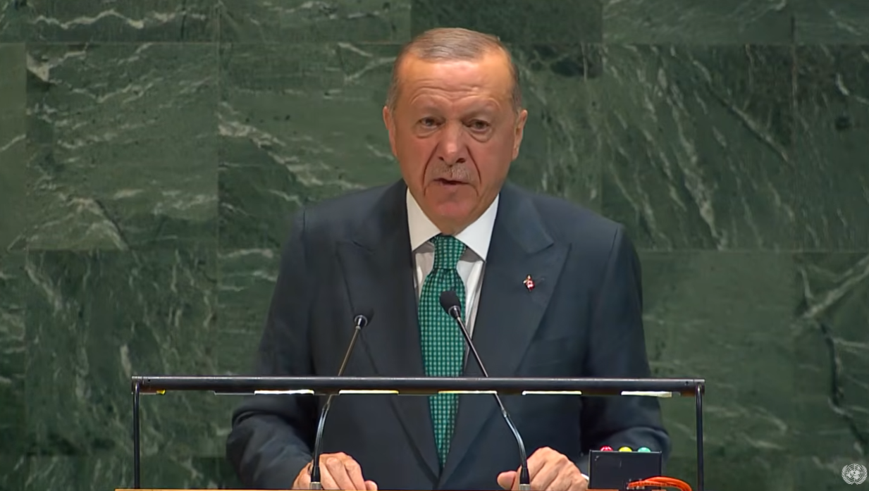 اردوغان وايي طالبان باید د افغانستان ګرده ټولنه په غېږ کې ونیسي