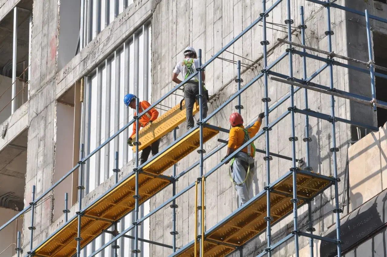 نماینده مجلس ایران: خروج ناگهانی نیروی کار افغان نه ممکن است، نه منطقی
