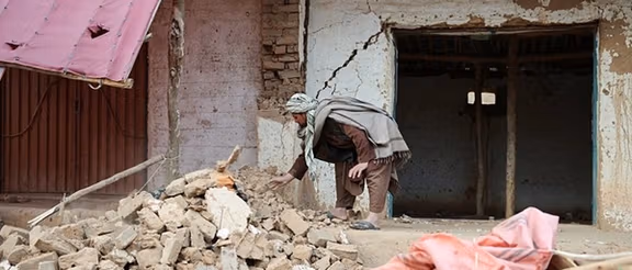 اوچا: د افغانستان په شمال کې د وروستۍ زلزلې له امله له ۹۰ ډېر کورونه نړېدلي