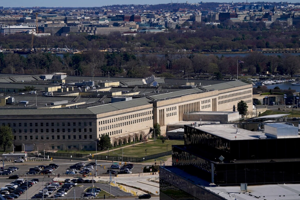 نیویارک ټایمز: پنټاګون له ایران سره د احتمالي جګړې لپاره چمتووالی نیسي