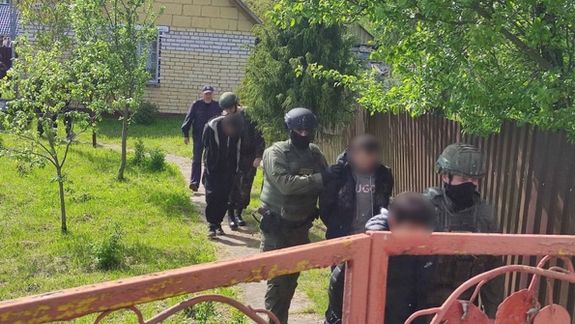 بلاروس گروهی از مهاجران 'غیرقانونی' افغان را بازداشت و اخراج کرد