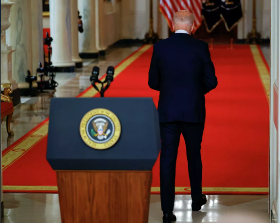 خروج شتابزده از افغانستان؛"نیمی از رایدهندگان امریکایی" از استیضاح بایدن حمایت میکنند