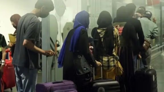 منظمة دعم الإعلام الأفغانية: اعتقال ثلاثة صحفيين أفغان في باكستان