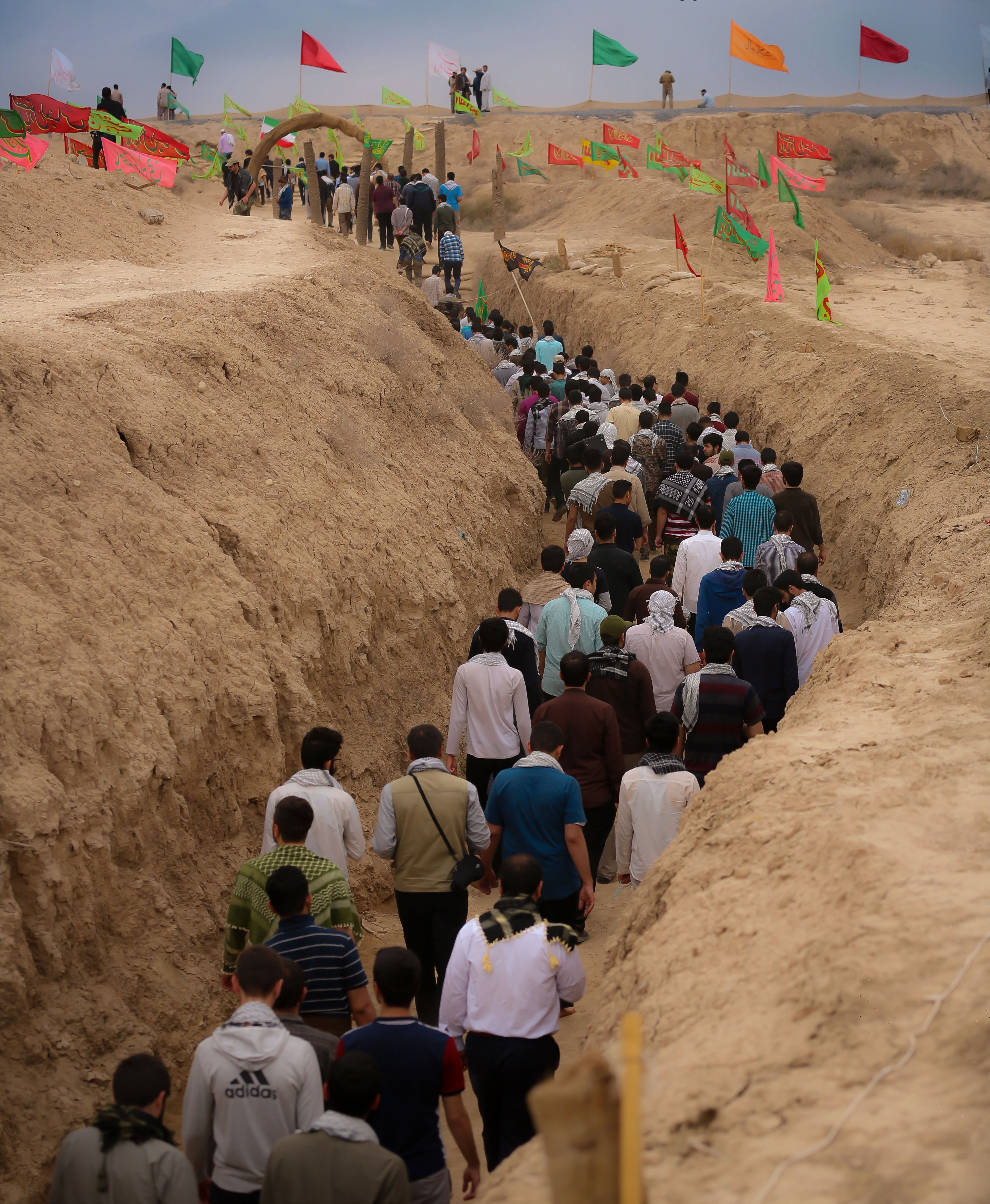 جمهوری اسلامی نوجوانان مهاجر افغان را به میدان‌های جنگ هشت‌ساله ایران و عراق می‌برد