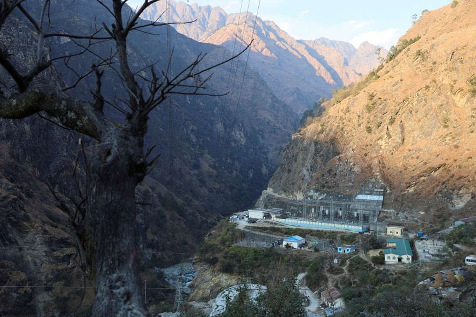 د هند په اوترکنډ کې برېښنا بند