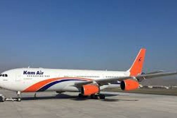 نجل أفغاني ينجو بأعجوبة بعد اختبائه في عجلة طائرة متجهة من كابل إلى دلهي