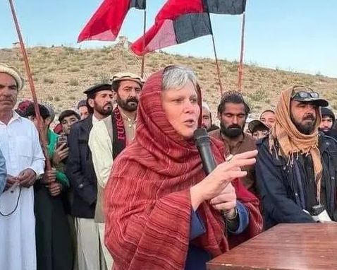 عضو پیشین پارلمان پاکستان: سازمان ملل تماشاگر رفتار غیرانسانی پولیس با مهاجران افغان است