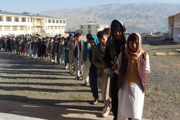 کانکور بدون دختران؛ داوطلبان ورود به دانشگاهها از زمان آمدن طالبان تقریباً نصف شدهاند