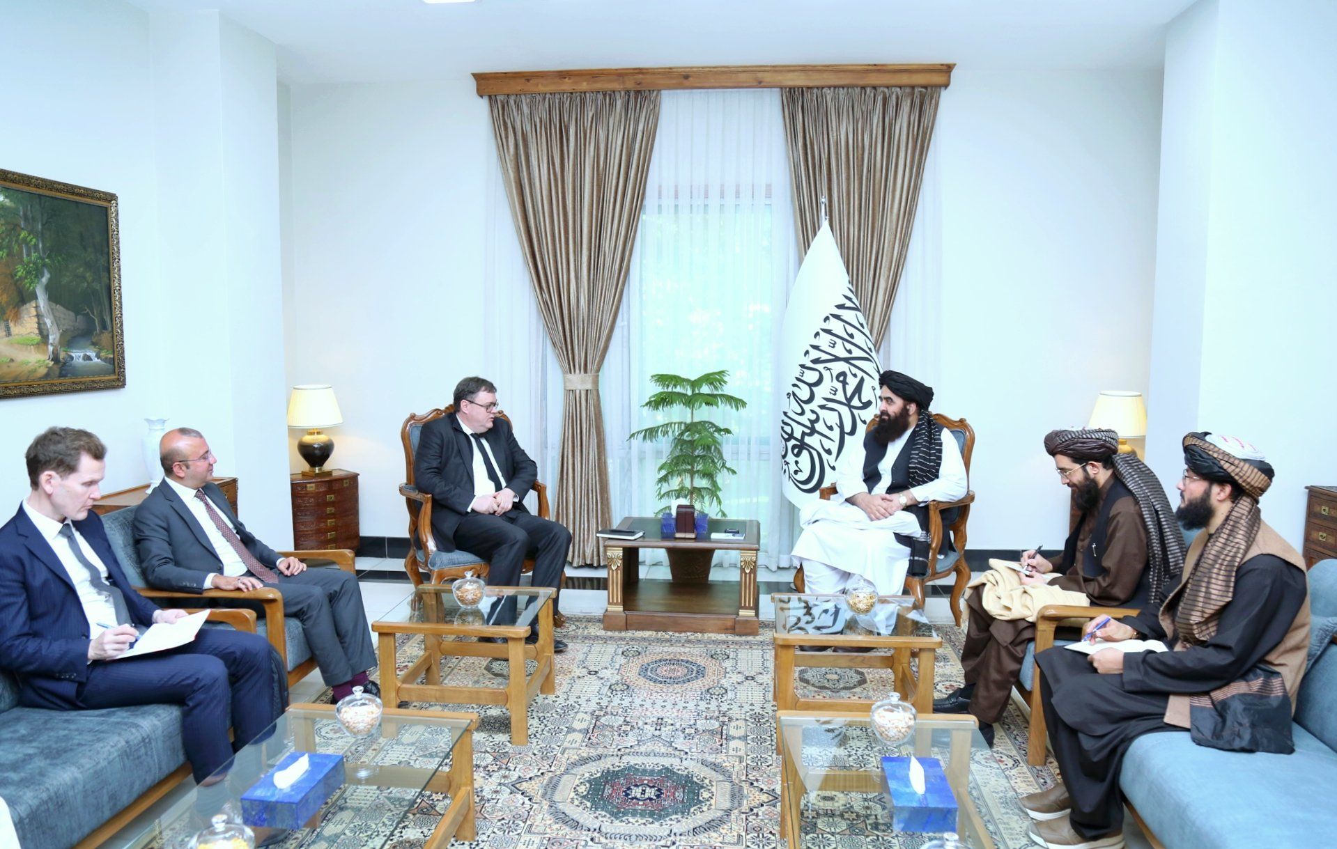 متقي او د ناروې شارژدافیر د پاکستان او طالبانو پر ناندریو او د سیمې پر وضعیت خبرې وکړې