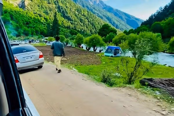 نورستان د اختر په ورځو کې؛ د سیلانیانو هوايي ډزو خلک ځورولي او یو کس هم وژل شوی