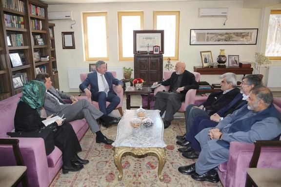 حامد کرزي یو ځل بیا د نجونو د ښوونځیو او پوهنتونونو د پرانیستو او ملي ډیالوګ غوښتنه وکړه