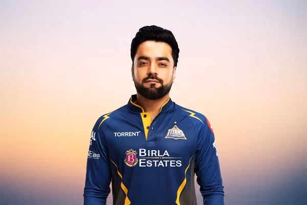 راشد خان ستاره کریکت افغانستان به جمع بازیکنان باشگاه گجرات تایتانز هندوستان پیوست