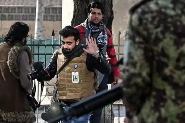 د بېپولې خبریالانو راپور: طالبان د اجباري اعترافونو په خپرولو سره خبریالان سپکوي