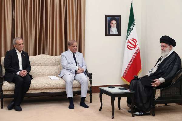 پاکستان ادعای استفاده از بمب اتمی در حمایت از جمهوری اسلامی را رد کرد