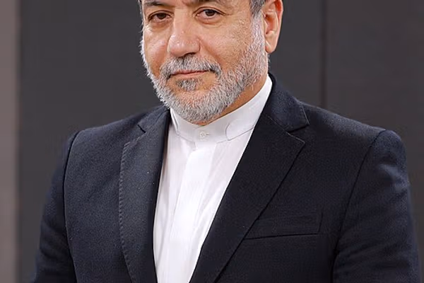 سید عباس عراقچي: د هُرمز تنګي پېښې ښيي چې سیاسي کړکېچ ته پوځي حل نشته