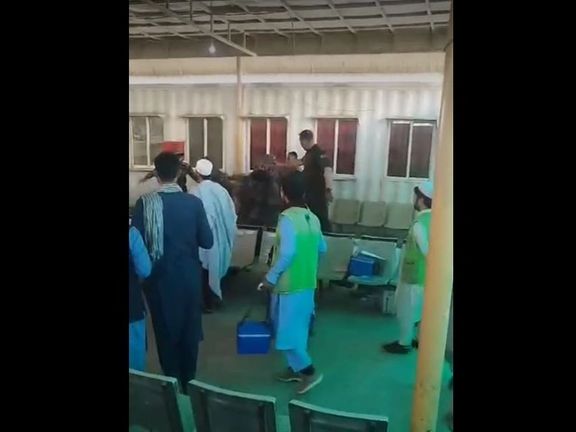 در پی درگیری خودی میان مسئولان مرزی و آژانس تحقیقات فدرال پاکستان، گذرگاه تورخم بسته شد