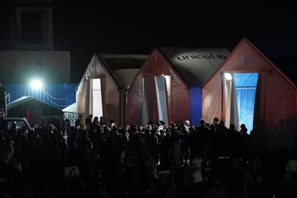 Iran, Pakistan Expel Nearly 1,000 Afghan Families In One Day