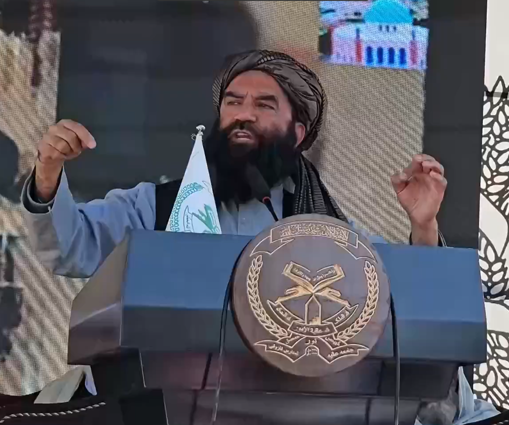 پاکستان ته د نورالله نوري ګواښ: سپین ږیري او ځوانان به درپسې دروځي زه او ته په ځمکه وصل یو