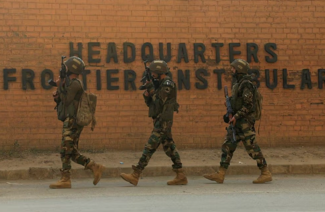 باكستان: مستعدون للتصدي لأي تهديد محتمل من جانب أفغانستان