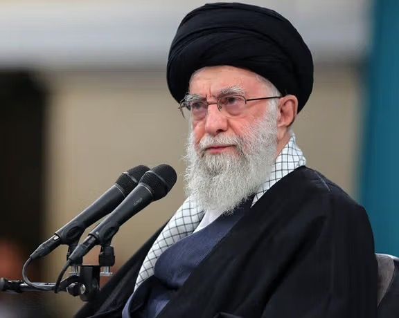 خامنه‌ای: ترامپ به همین خیال باشد که صنعت هسته‌ای ما را از بین برده است