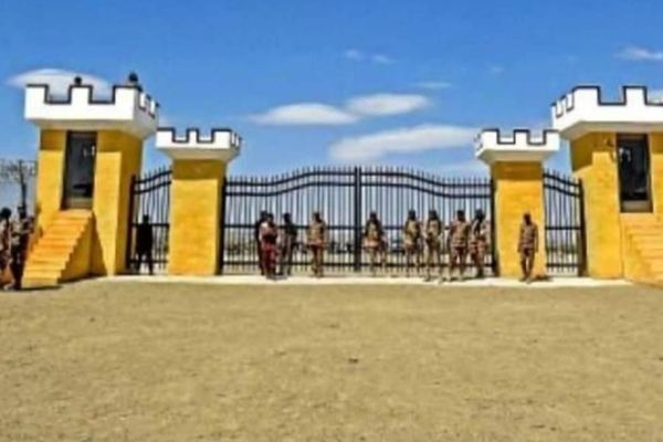 کمیته بازرگانی سنای پاکستان خواستار بازگشایی مرز بادینی برای تقویت تجارت با افغانستان شد