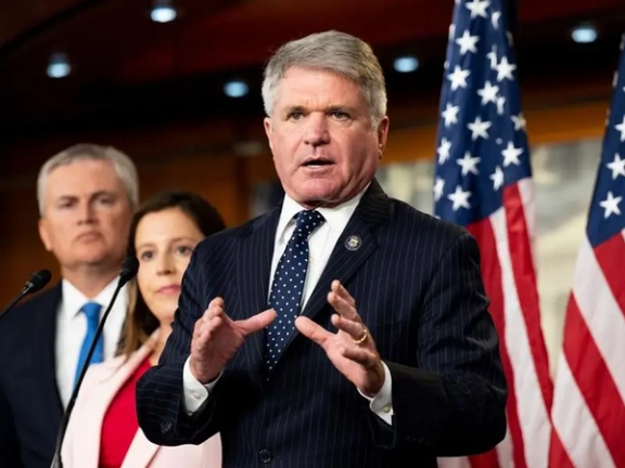 مککال: د امریکا اوسنۍ تګلارې ته په کتو امریکا د طالبانو حکومت د مشروع حکومت په توګه پېژني