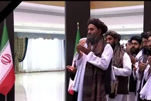 نماینده حامی سعید جلیلی، سیاستمدار رقیب را به "توهین به طالبان" متهم کرد