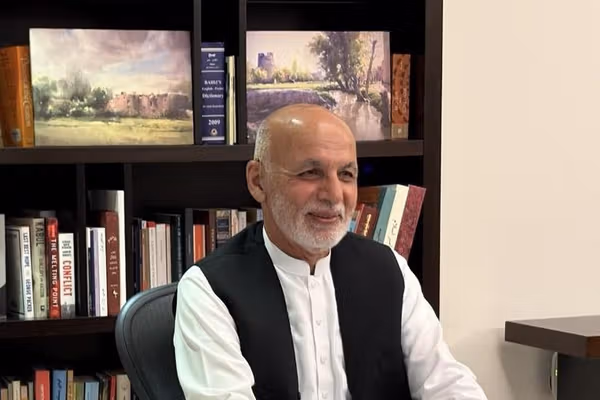 پخوانی ولسمشر محمد اشرف غني له عربي اماراتو څخه لبنان ته تللی دی