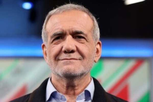 ایران د افغانستان سره د ترانسپورت او اقتصادي همکاریو د پراختیا ژمنه وکړه