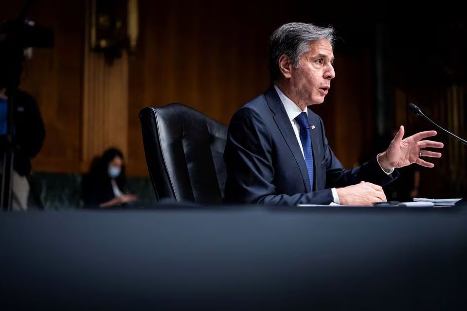 عضو ارشد کانگرس: وزیر خارجه با ارائه تمام اسناد بررسی خروج امریکا از افغانستان موافقت کرد