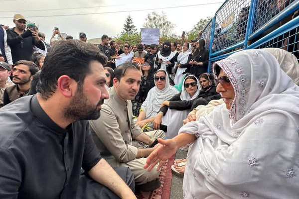 سهیل اپریدي ته یو وار بیا په اسلاماباد کې له عمران خان سره د ملاقات اجازه نهده ورکړل شوې