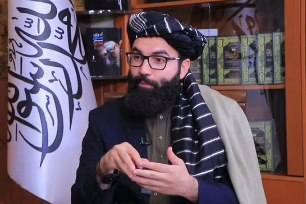 ردود واسعة على تصريحات حقاني: كلام طالبان لا يطابق سلوكها