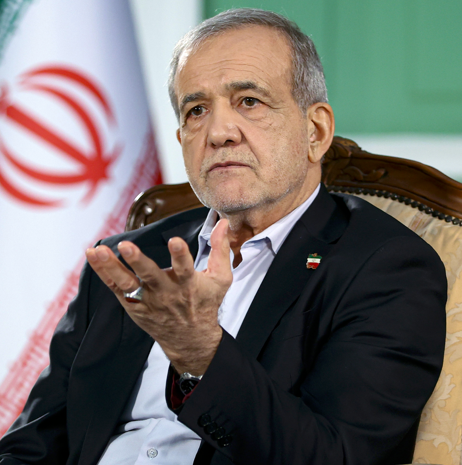 پزشکیان: سیمه کې د امن او ثبات لپاره د افغانستان په ګډون نورو ګاونډیانو سره هوکړې ته رسېږو