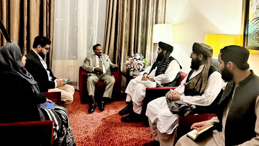 امیر خان متقي د ایران د سفر پر مهال د بنګله‌دېش د پارلمان له ریس سره لیدلي