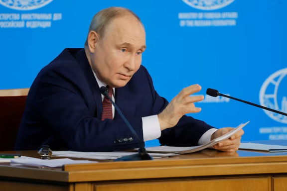 پوتین چهار معاون وزارت دفاع را برکنار و یکی از بستگانش را منصوب کرد