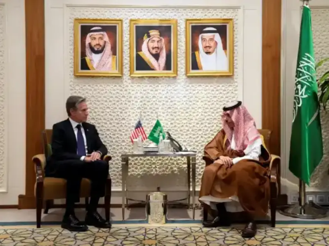 د سعودي بهرنیو چارو وزیر: د اسراییل او حماس تر منځ د جګړې اصلي قربانیان ولسي وګړي دي