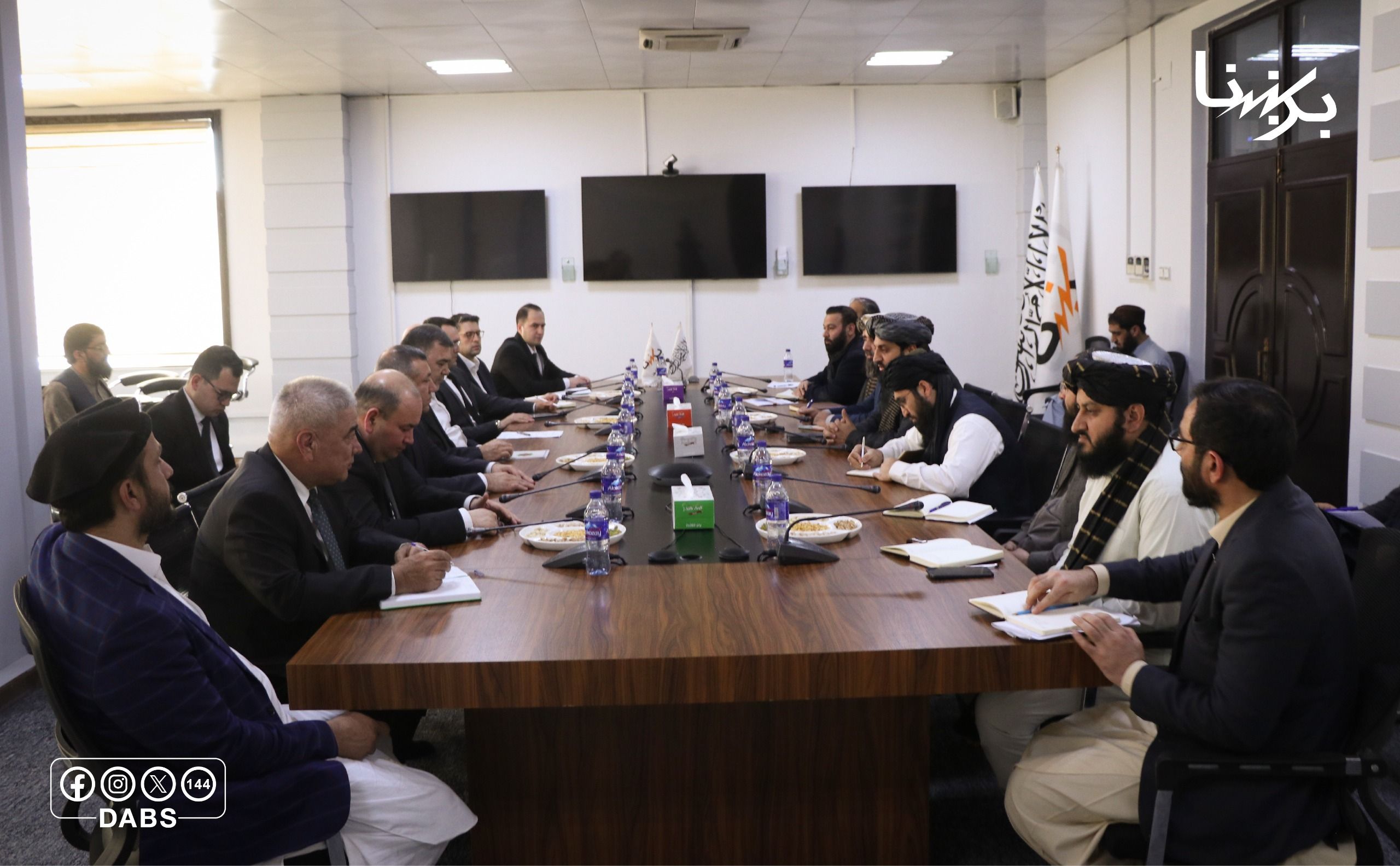 طالبان از برگزاری نشست سه‌جانبه انتقال برق ترکمنستان به افغانستان و پاکستان خبر داد