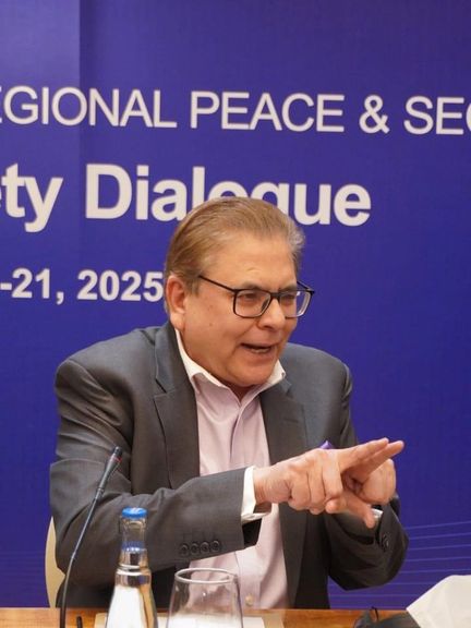 محمد صادق: د افغانستان او پاکستان ترمنځ د ښو اړیکو لپاره باید نوې تګلاره جوړه شي