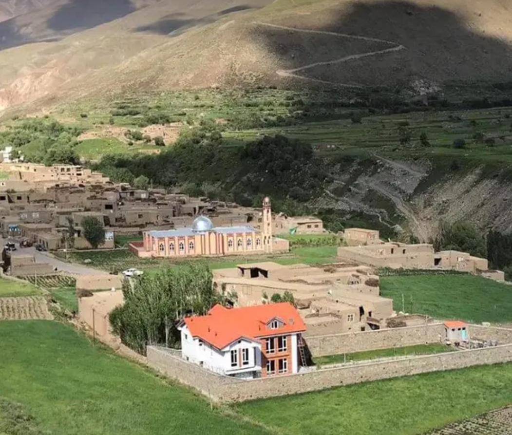 Paryan Residents Hold Demonstration Against Taliban In Panjshir