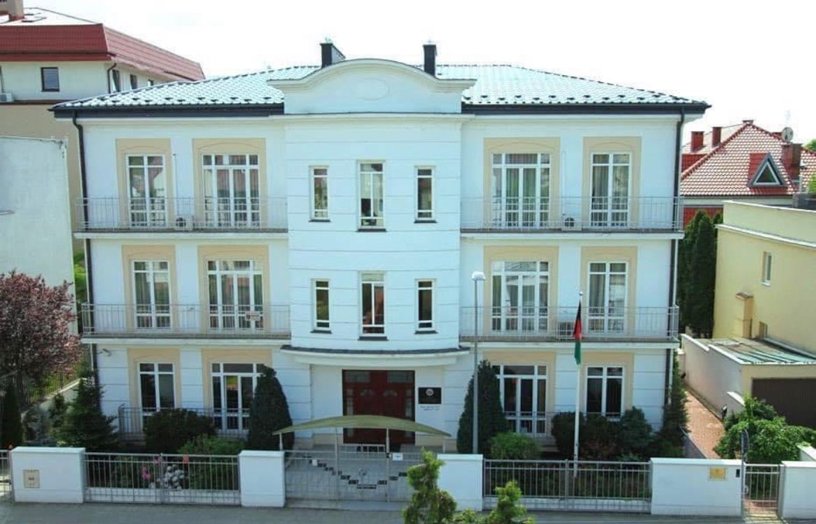 سفارت افغانستان در وارسا: دو هزار شهروند افغان از اوکراین به پولند پناه برده‌اند